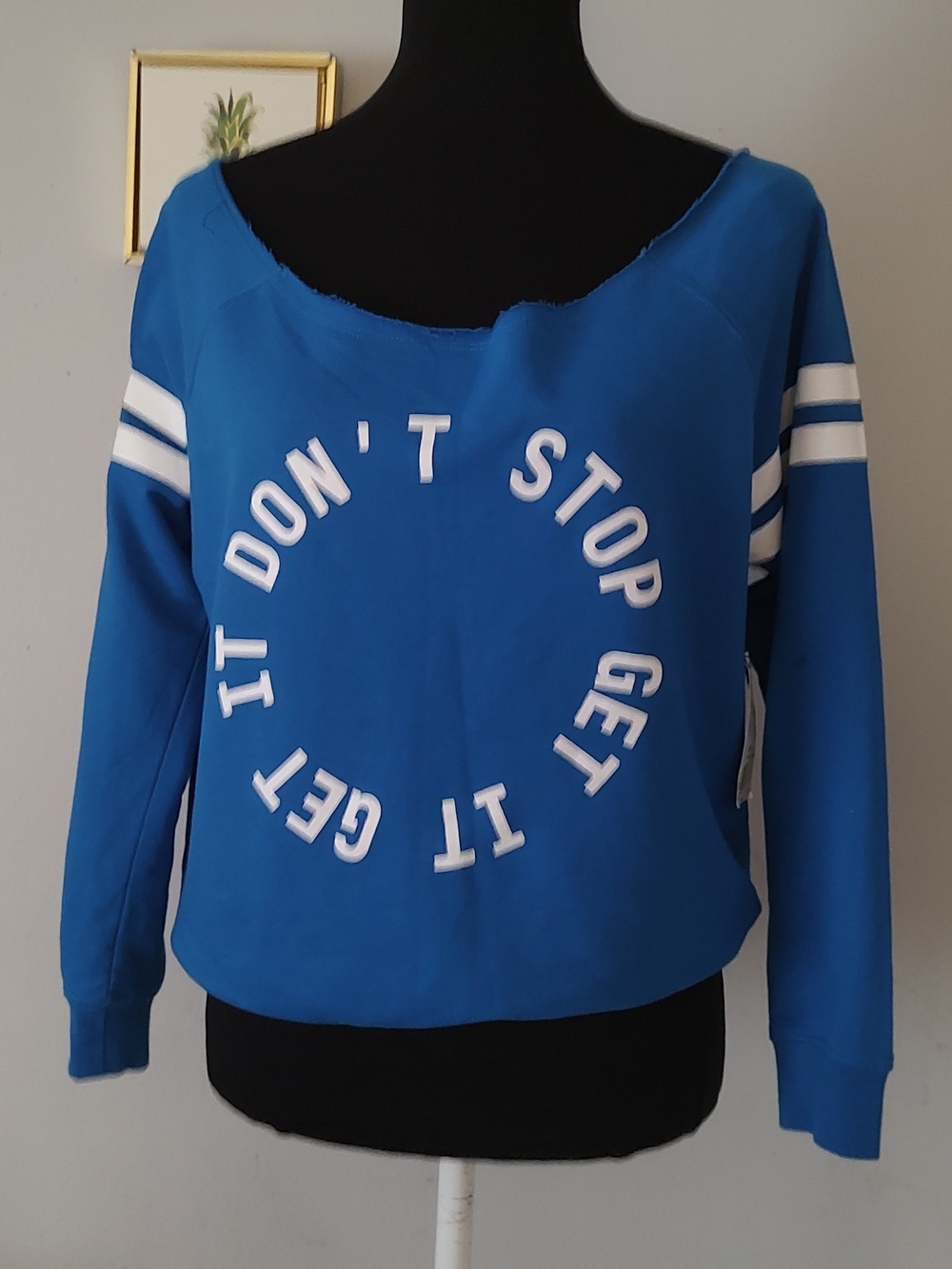 Bongo Women's Blue Graphic Sweatshirt Size Medium